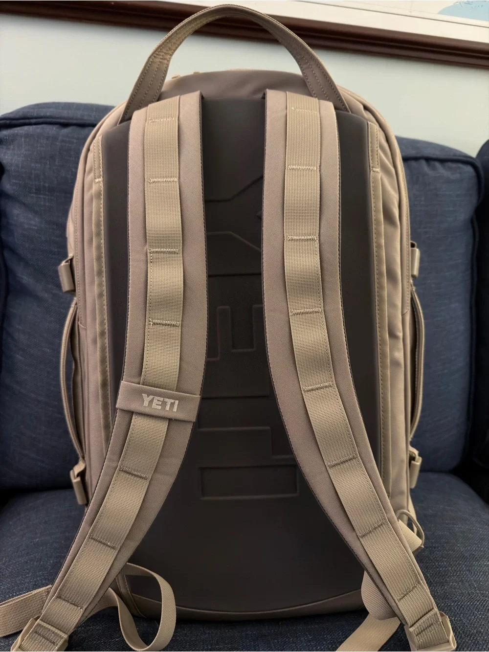 NWOT Yeti Men's Crossroads 27L Backpack with Strap Buckles